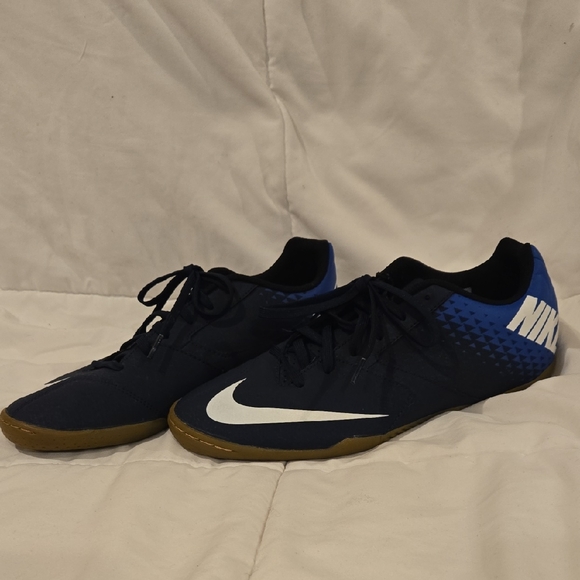 Nike Men's Black and Blue Athletic Shoes - Picture 1 of 6
